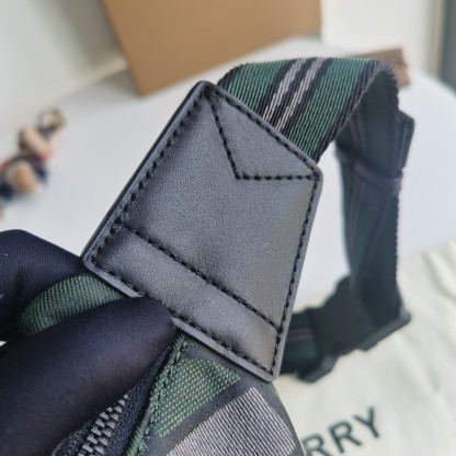 バーバリー「Burberry」アーカイブストリート ウエストバッグ