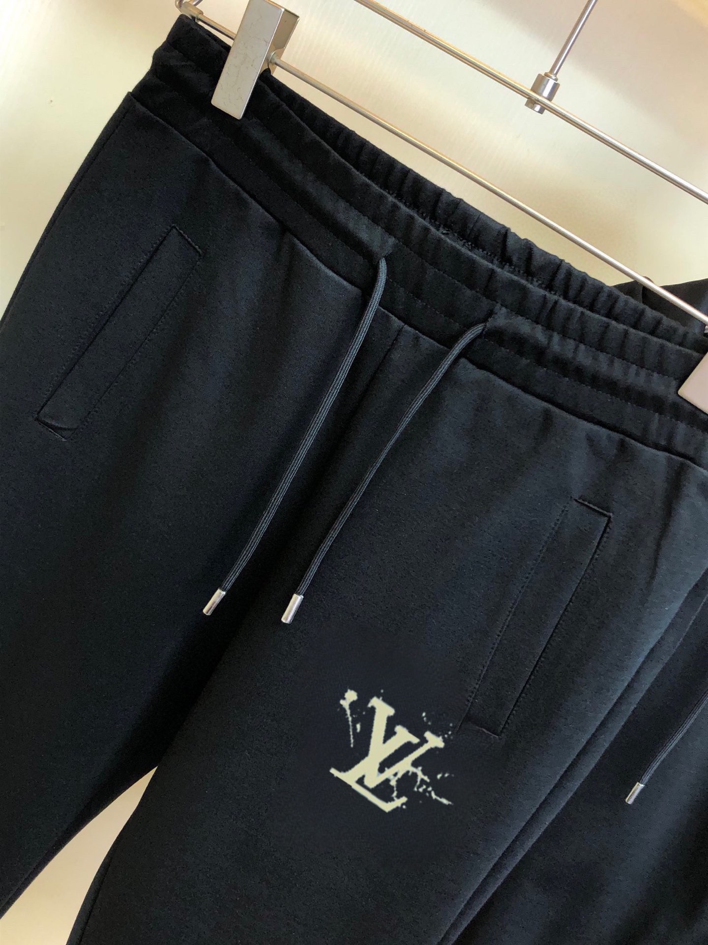 ルイ・ヴィトン「Louis Vuitton」2025年新作 爆売れスウェットスーツ