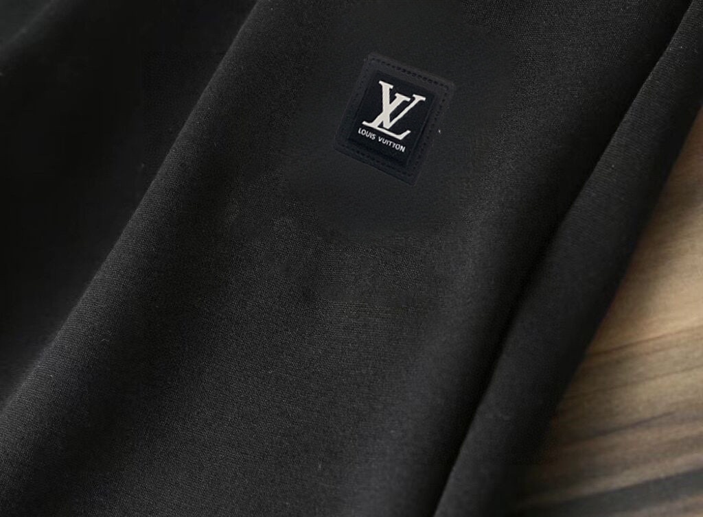 ルイ・ヴィトン「Louis Vuitton」2025年新作 爆売れスウェットスーツ