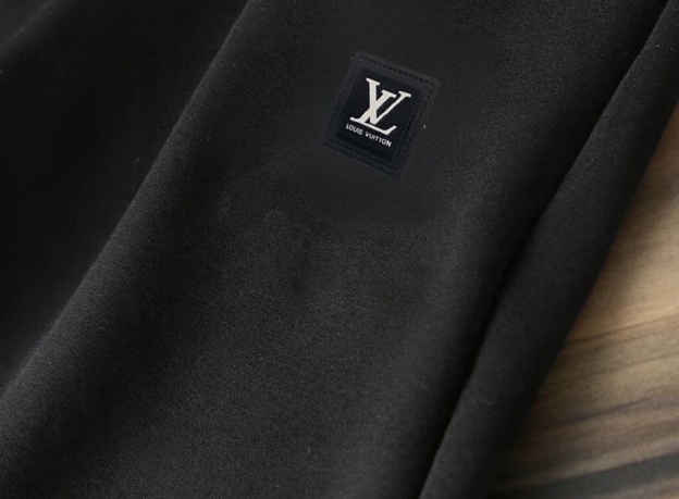 ルイ・ヴィトン「Louis Vuitton」2025年新作 爆売れスウェットスーツ