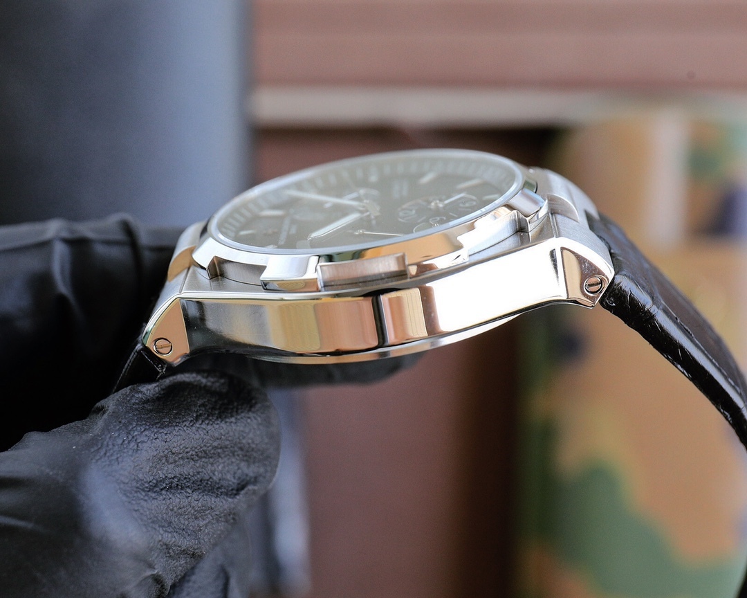 ヴァシュロン・コンスタンタン「Vacheron Constantin」 オーバーシーズ 縦横四海 マルチファンクション 腕時計40MM