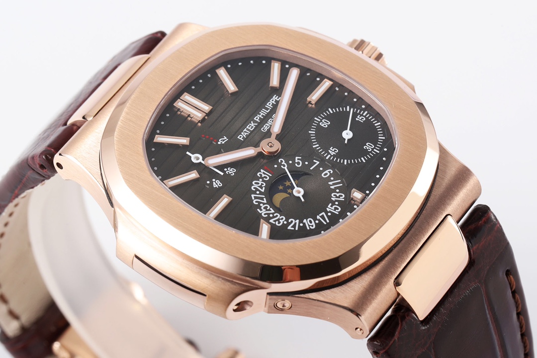 パテック フィリップ「Patek Philippe」ノーチラス 40MM