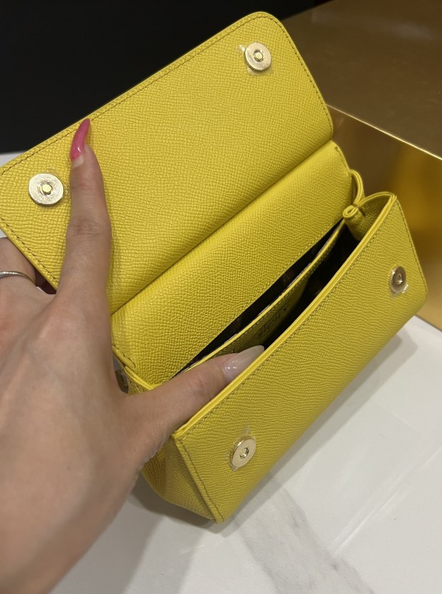 ドルチェ・アンド・ガッバーナ「D&G」シシリーミニ レザートップハンドルバッグ