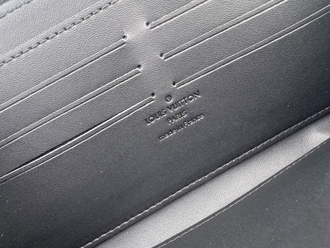 ルイ-ヴィトン(Louis Vuitton) ジッピーウォレット･ホリゾンタル