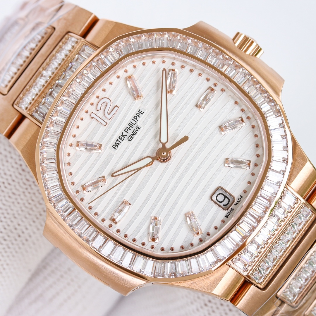 パテックフィリップ［Patek Philippe］ノーチラス  限定モデル 腕時計35.2MM