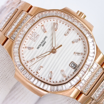 パテックフィリップ［Patek Philippe］ノーチラス  限定モデル 腕時計35.2MM