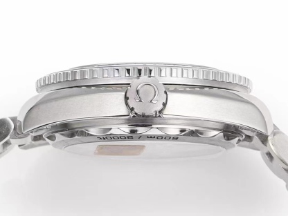 オメガ「Omega」シーマスター プラネットオーシャン 43.5mm メンズウォッチ