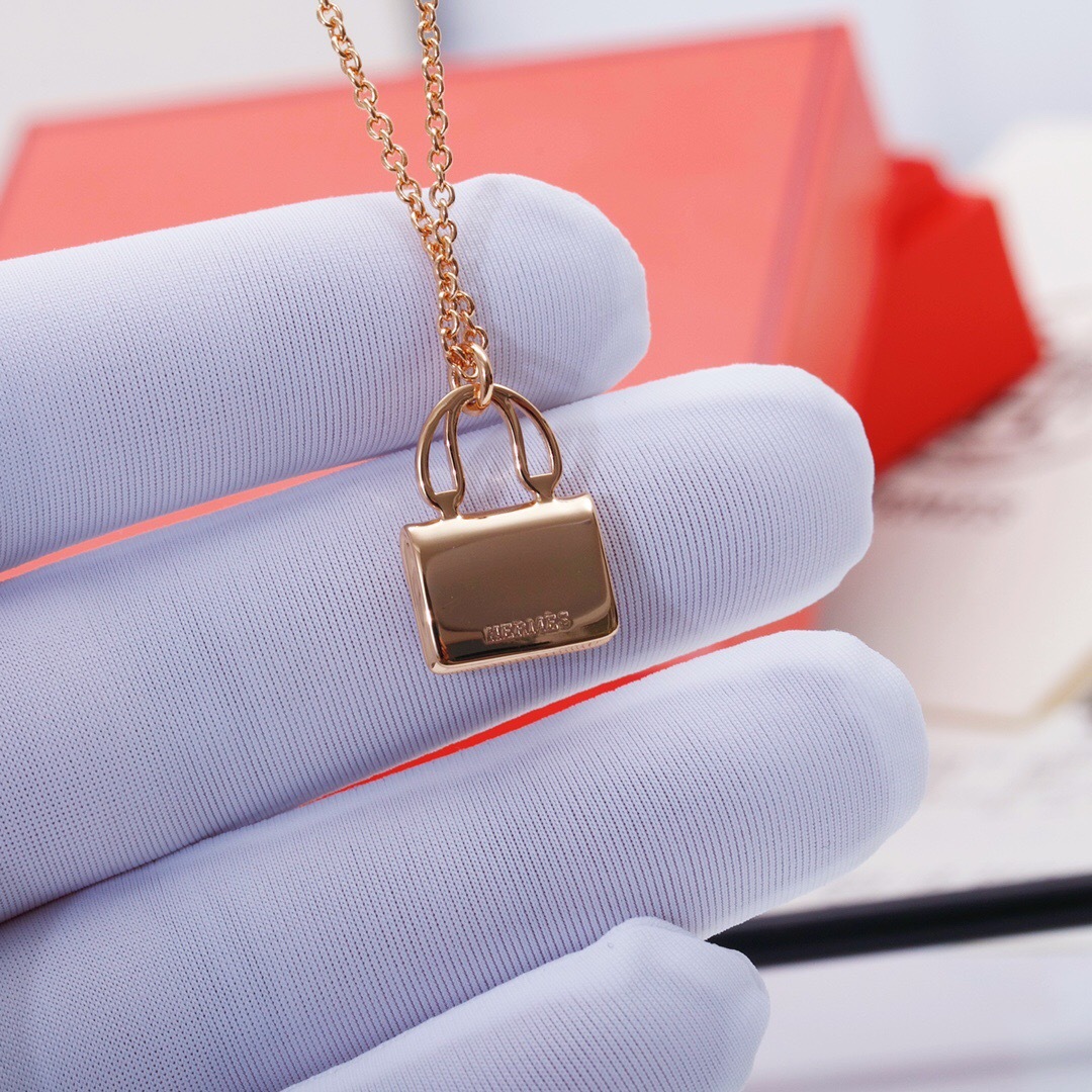 エルメス「Hermès」コンスタンス ピンクサファイア ネックレス40MM