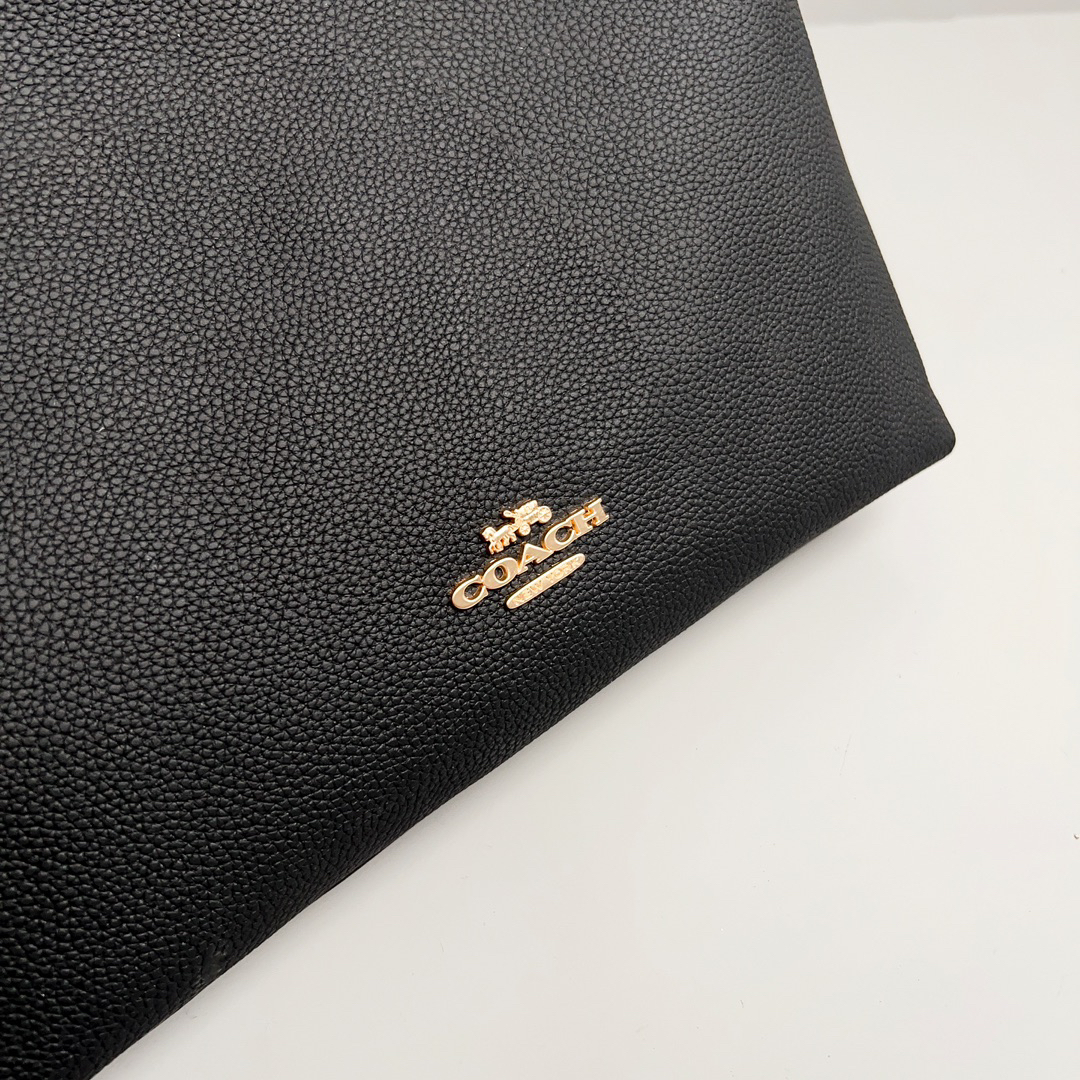 コーチ「Coach」 ニューコレクション Laurela アンダーアームバッグ