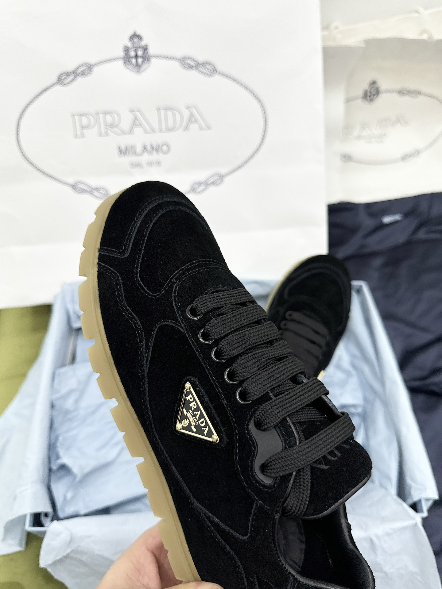 プラダ［Prada］ America's Cup キャンバススニーカー（ユニセックス）