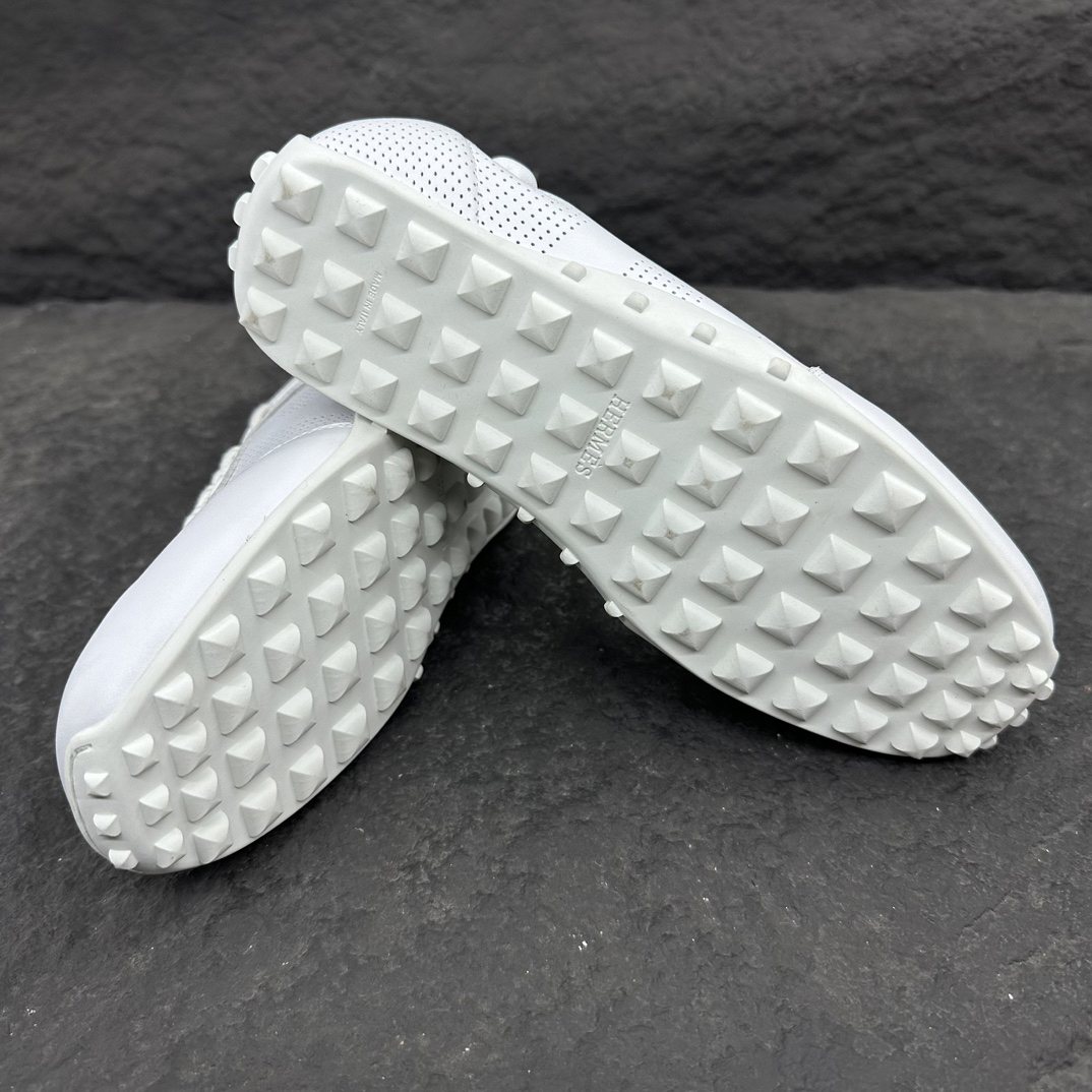 エルメス［Hermès］ イン パーセレーテッド スニーカー