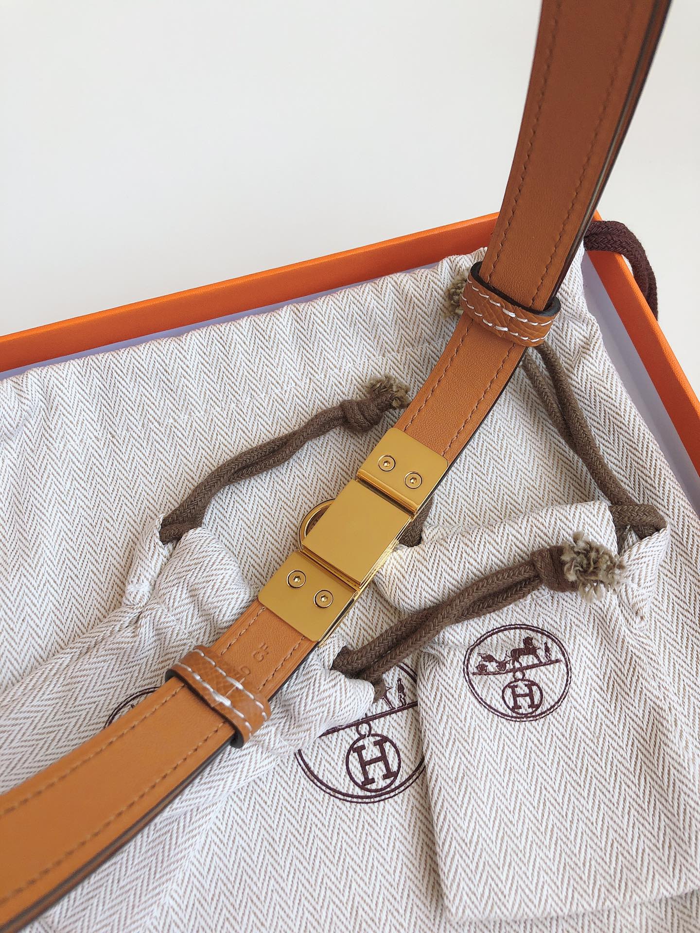 エルメス「Hermès」リヴァル レディース ベルト 100CM