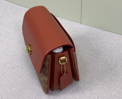 コーチ(Coach) キャシー クロスボディ バッグ 19・シグネチャー キャンバス CV436