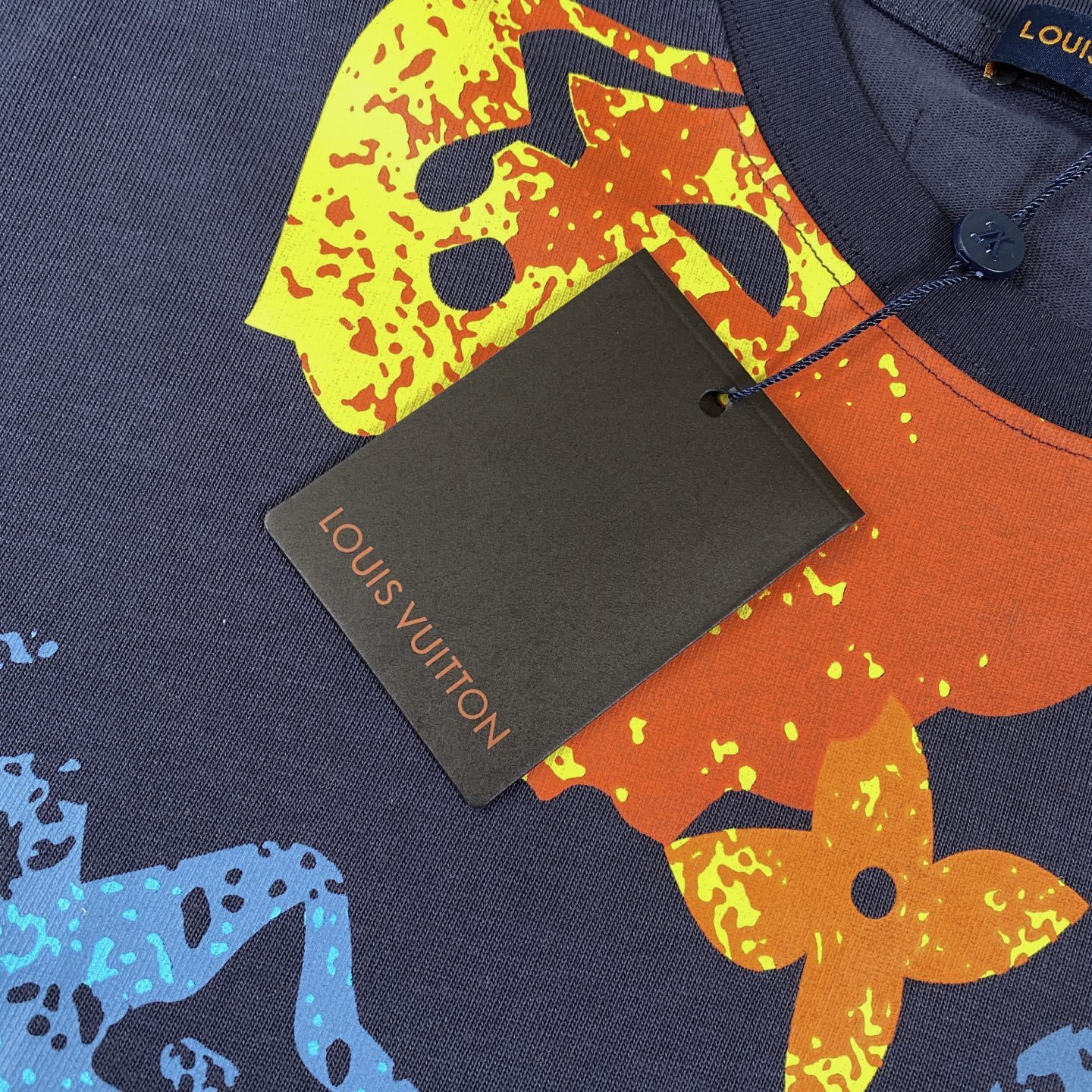 ルイ・ヴィトン「Louis Vuitton」 2025 スプリング スームインク プリント クルーネックTシャツ（メンズ）‌