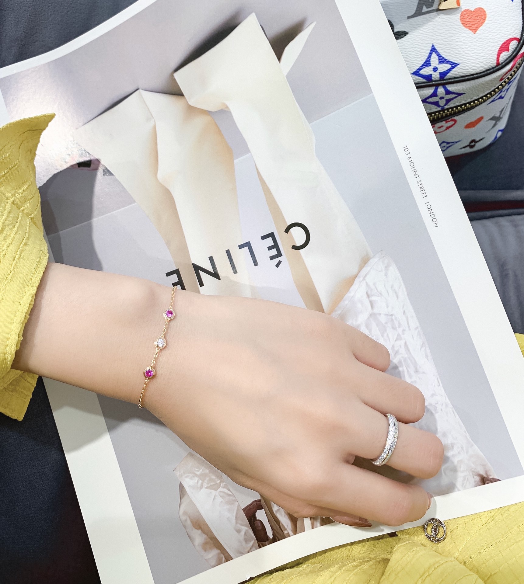 カルティエ「Cartier」トライアングル ダイヤモンド ブレスレット