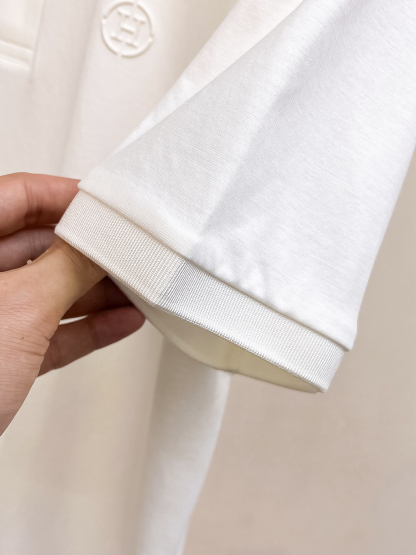 エルメス「Hermès」2025 サマーコレクション メンズ ロゴ入りポロシャツ