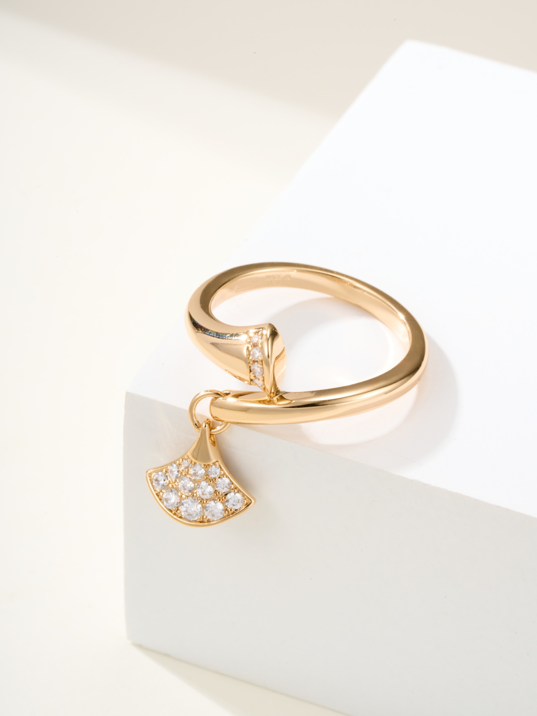 ルイ・ヴィトン「Louis Vuitton」DIVAS' DREAM ネックレス-ISETAN PRESTIGE CURATED
