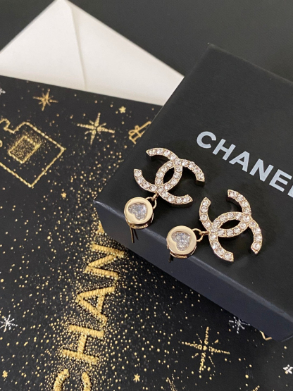 シャネル「Chanel」 ハート＆クリスタル レター ピアス・イヤリング