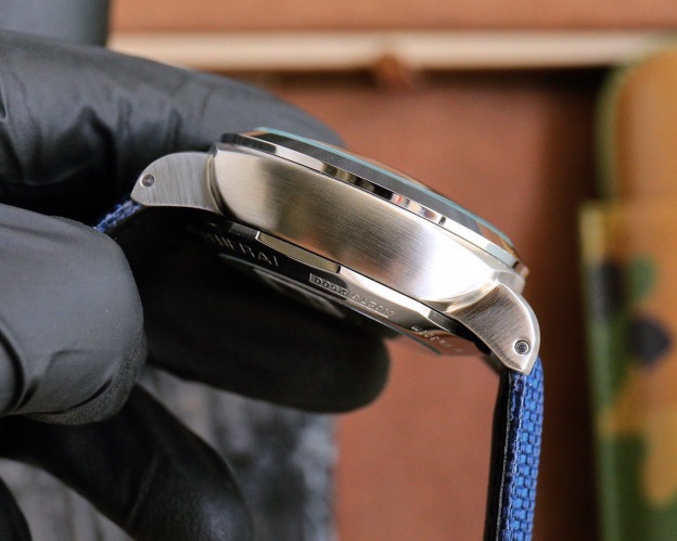 パネライ［Panerai］Luminor Marina庐米ノシリーズ 弧型镀膜ガラス腕時計44MM