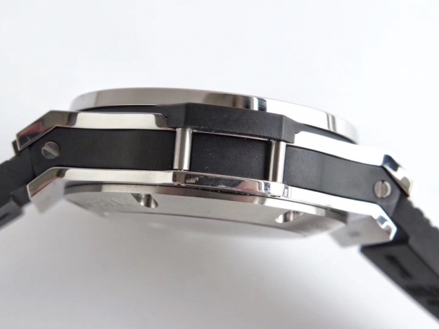 ウブロ「Hublot」ビッグバン クロノグラフ ウォッチ 44mm