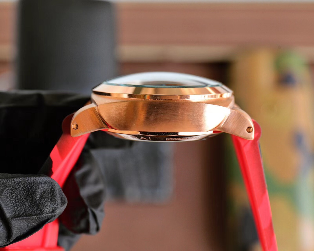 パネライ［Panerai］Luminor 1950 アーチ型コーティングガラス 腕時計用ガラス44MM