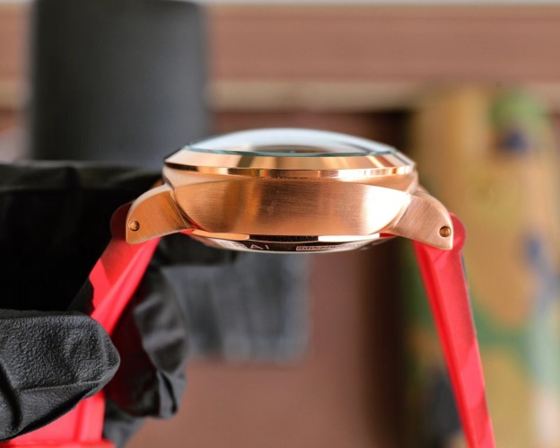 パネライ［Panerai］Luminor 1950 アーチ型コーティングガラス 腕時計用ガラス44MM