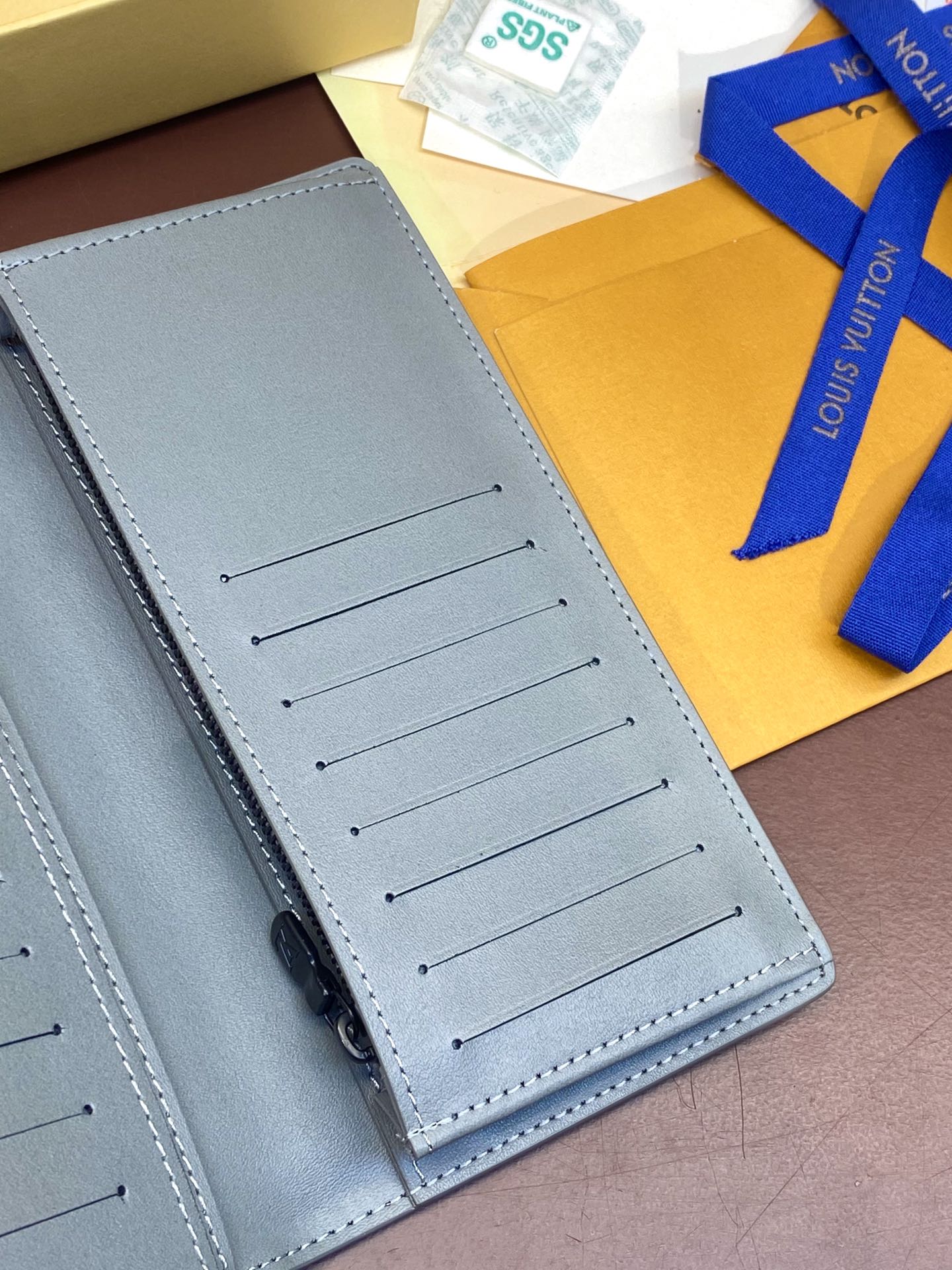 ルイ-ヴィトン(Louis Vuitton) ポルトフォイユ･ブラザ