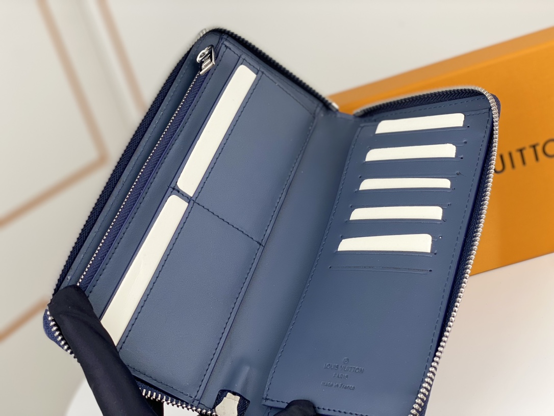 ルイ-ヴィトン(Louis Vuitton) ジッピーウォレット･ヴェルティカル