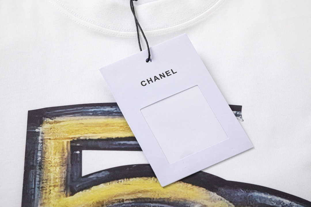 シャネル「Chanel」 ロゴ プリント Tシャツコレクション