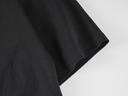 バーバリー「Burberry」 ハート＆ホースロゴ プリント Tシャツ