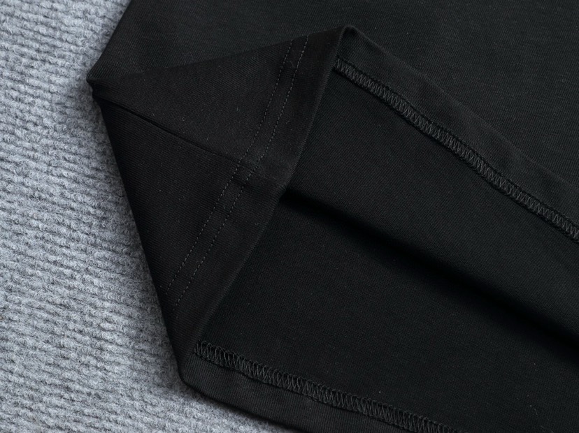 プラダ「Prada」2025SS メンズ クラシックロゴ クルーネックTシャツ