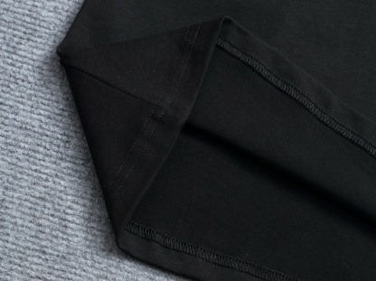 プラダ「Prada」2025SS メンズ クラシックロゴ クルーネックTシャツ