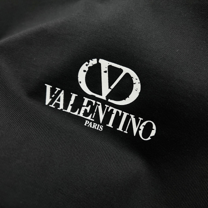 ヴァレンティノ「Valentino」最新半袖クルーネックTシャツ