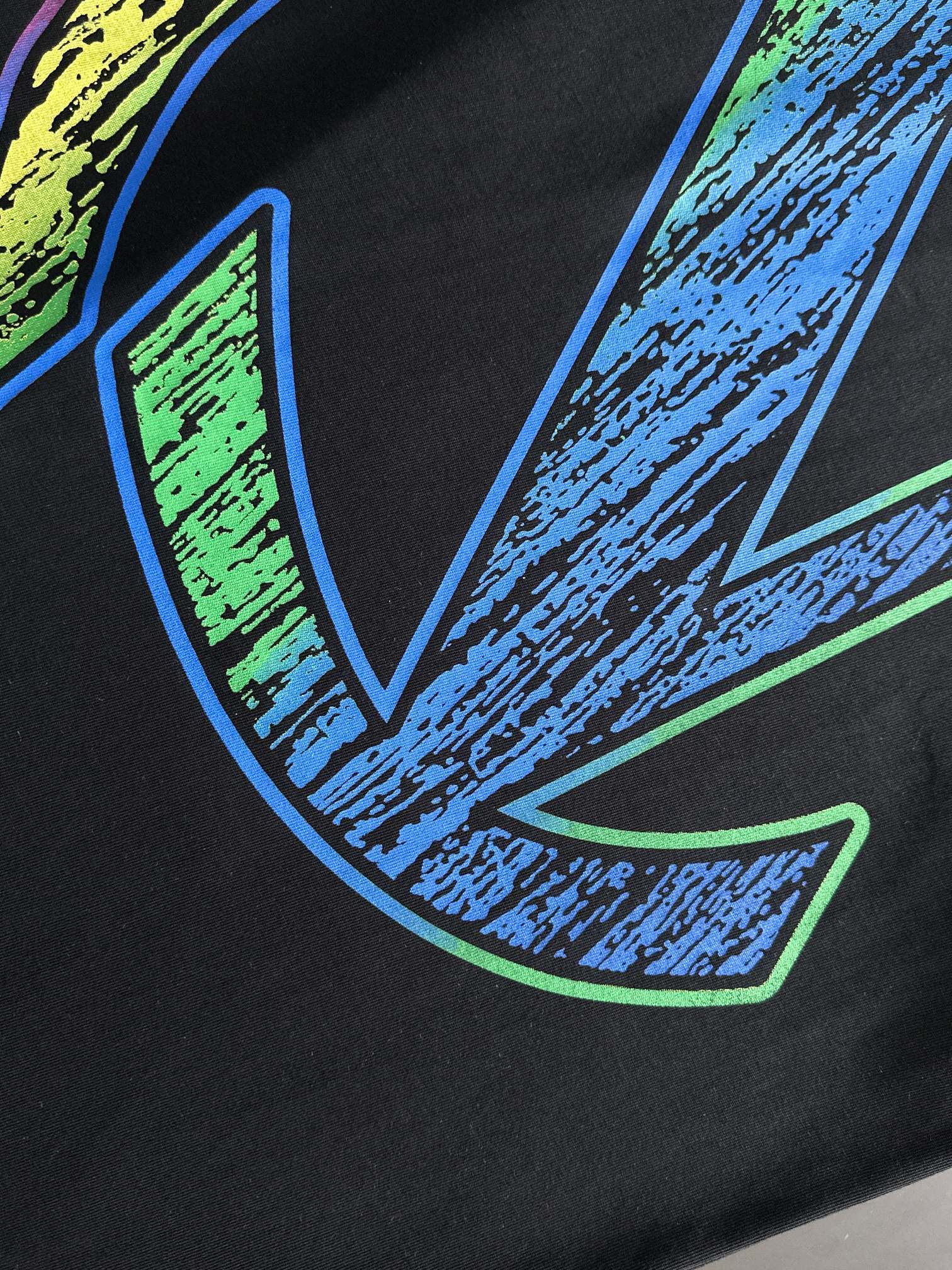 ヴァレンティノ「Valentino」 2025 春の新作半袖