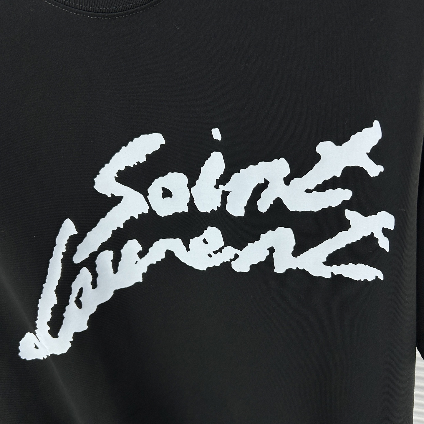サンローラン「Saint Laurent」SS25 プレコレクション クルーネックTシャツ