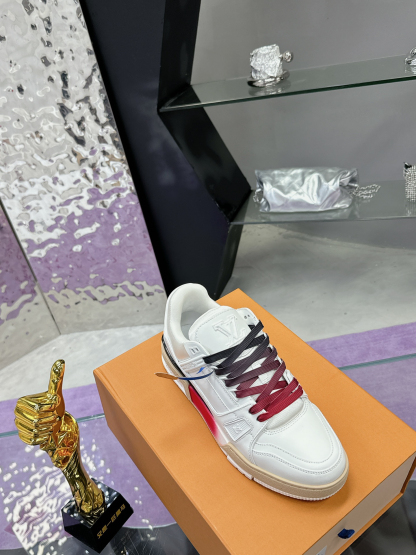 「コラボモデル」Louis Vuitton x Trainer スニーカー