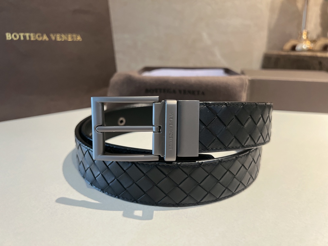 ボッテガ ヴェネタ「Bottega Veneta」ラージ イントレッチオ エンボス ベルト100CM
