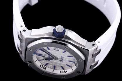 オーデマ ピゲ「Audemars Piguet」ロイヤルオークオフショア ダイバー 40MM