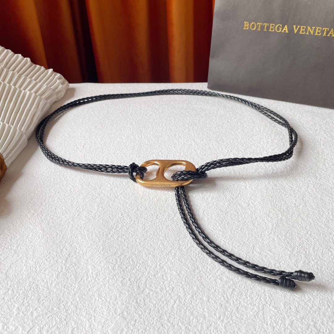 ボッテガ ヴェネタ「Bottega Veneta」プルリング バックル ベルト100CM