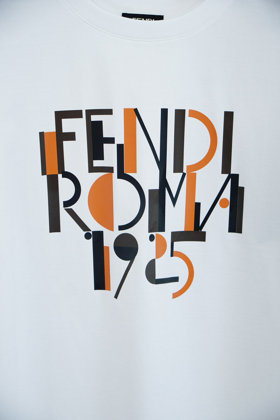 フェンディ「Fendi」2025SS フロントプレート レターロゴ プリント ショートスリーブTシャツ