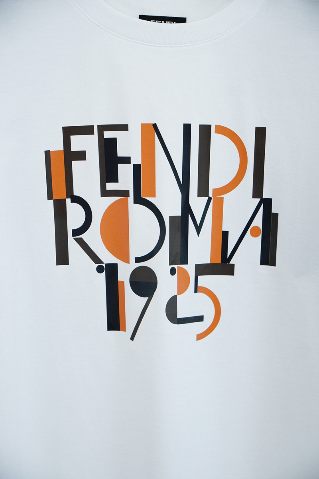 フェンディ「Fendi」2025SS フロントプレート レターロゴ プリント ショートスリーブTシャツ