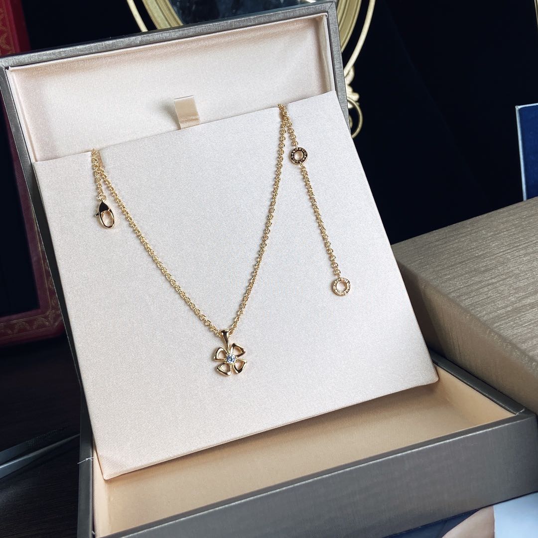 ブルガリ「Bvlgari」Fiorever 詠綻 フォーリーフクローバー ネックレス41-43cm