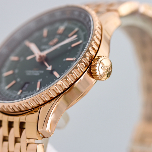 ブライトリング［Breitling］ナビタイマー1 シリーズ オートマティック41MM 腕時計