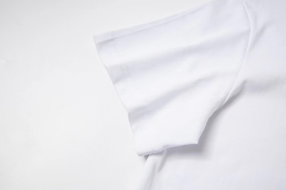 ヴェルサーチ「Versace」2024SS プレミアム プリントTシャツ