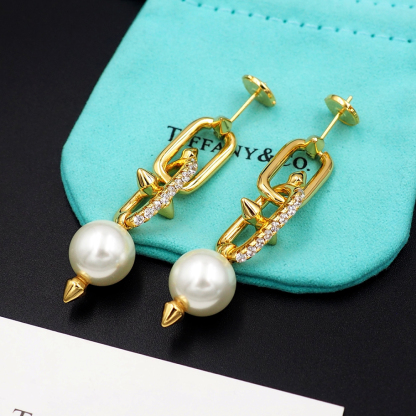 ティファニー「Tiffany & Co.」Tiffany Titan by Pharrell Williams シリーズ ジュエリー-ISETAN PRESTIGE CURATED