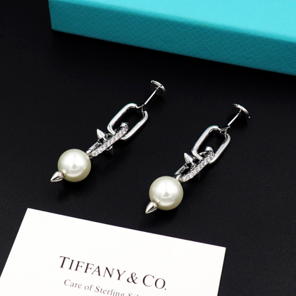 ティファニー「Tiffany & Co.」Tiffany Titan by Pharrell Williams シリーズ ジュエリー-ISETAN PRESTIGE CURATED