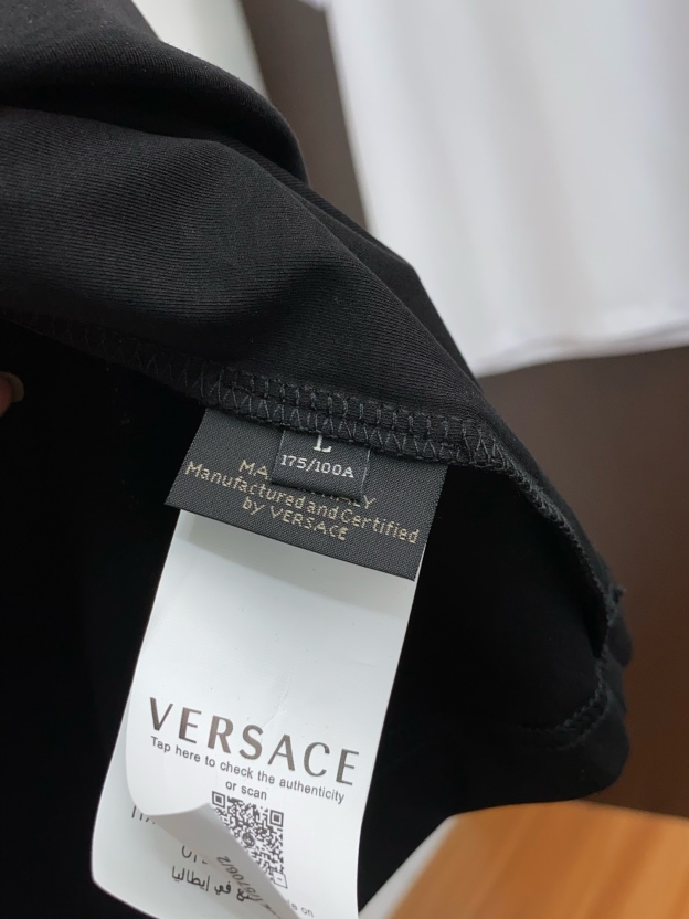 ヴェルサーチ「Versace」2025SS ランウェイ プレミアムTシャツ