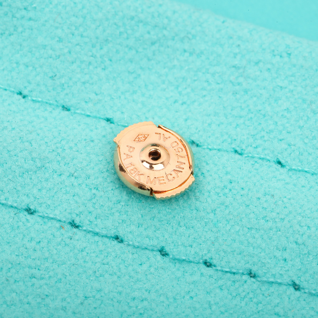 ティファニー「Tiffany & Co.」  Victoria™ シリーズ ショートツインイヤリング