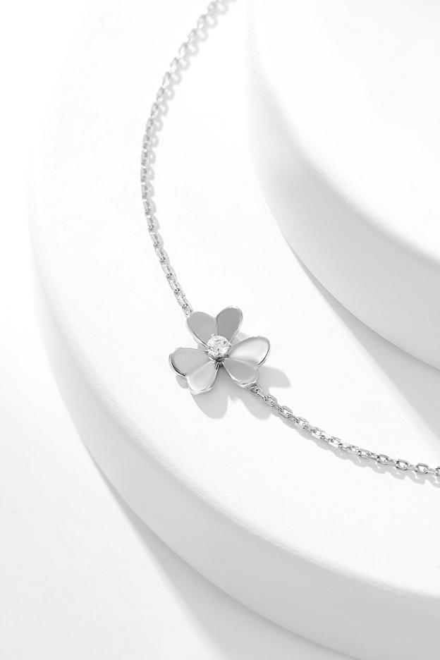 ヴァン クリーフ＆アーペル「Van Cleef & Arpels」 Frivole 3-Flower 18Kホワイトゴールド ダイヤモンド ブレスレット12mm