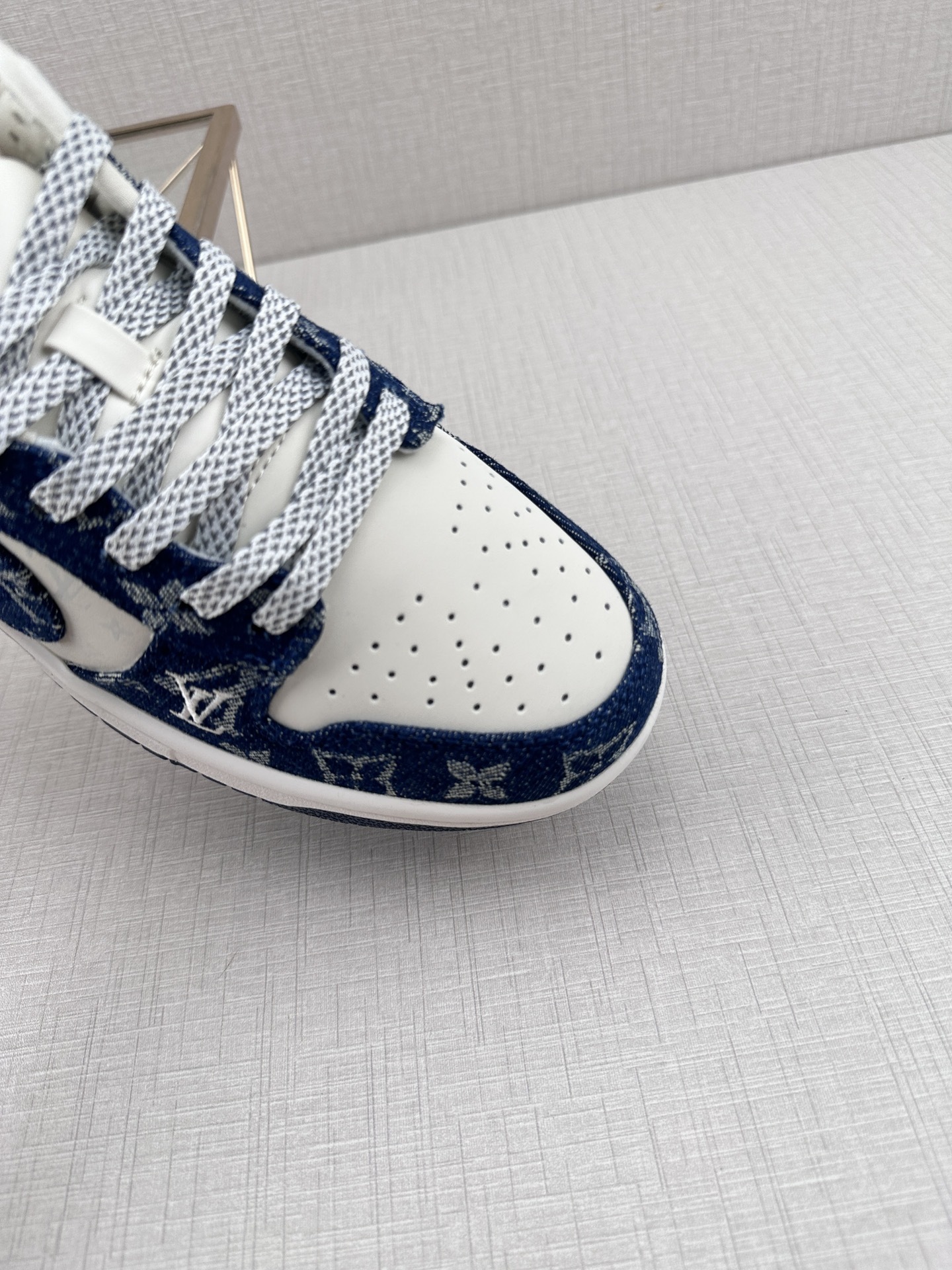 ルイ・ヴィトン「Louis Vuitton」NIKE Dunk Low By You カスタムスニーカー